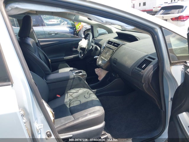Toyota Prius V Four 2015 JTDZN3EU2FJ028679 Image 5