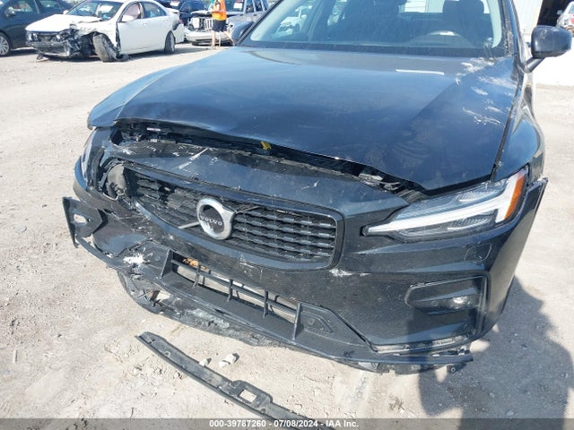 7JRL12TZ9NG189666 Volvo S60 B5 Black Edition Momentum/b5 Inscription/b5 Momentum