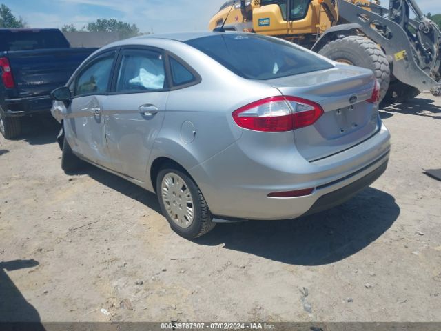 3FADP4AJ5FM158096 Ford FIESTA S