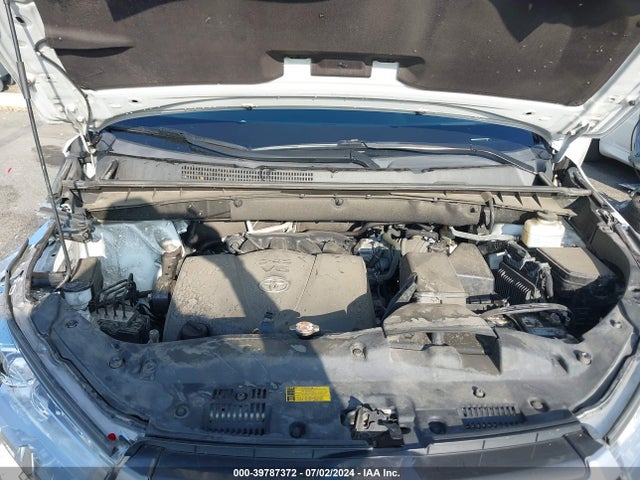 Toyota Highlander Xle 2018 5TDJZRFH7JS561922 Image 10