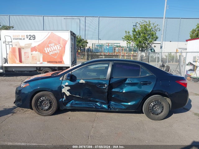Toyota COROLLA LE 2018 2T1BURHEXJC003237 Image 14