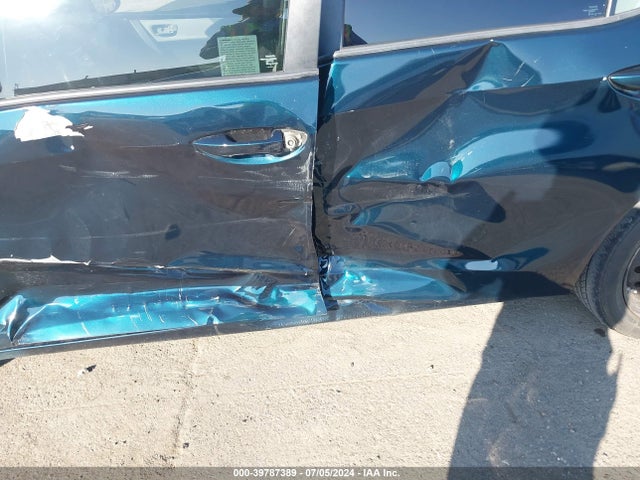 Toyota COROLLA LE 2018 2T1BURHEXJC003237 Image 6