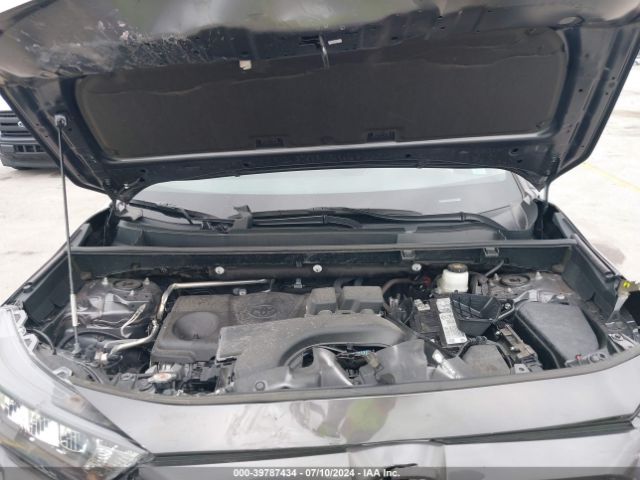 2T3H1RFV7NW220942 Toyota RAV4 LE