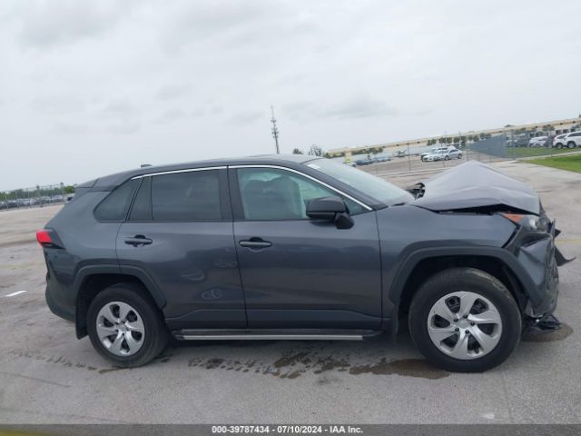 2T3H1RFV7NW220942 Toyota RAV4 LE