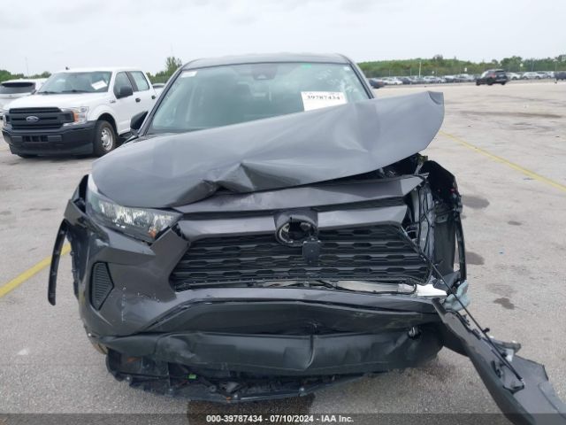 2T3H1RFV7NW220942 Toyota RAV4 LE