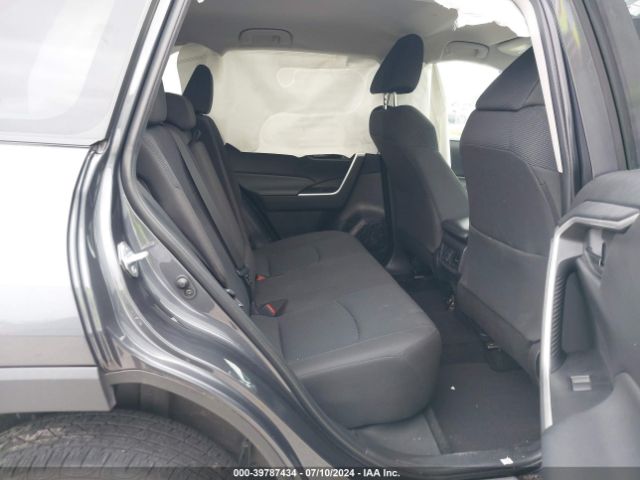 2T3H1RFV7NW220942 Toyota RAV4 LE