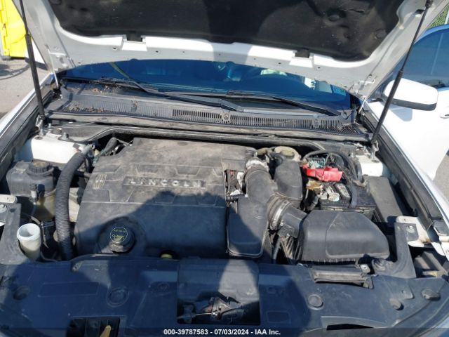 1LNHL9DK8FG600819 Lincoln MKS