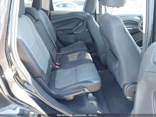 1FMCU0G7XFUB81822 Ford ESCAPE SE