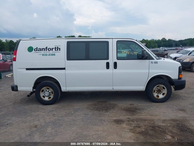 Chevrolet Express 2500 Work Van 2015 1GCWGFCF4F1129094 Image 13