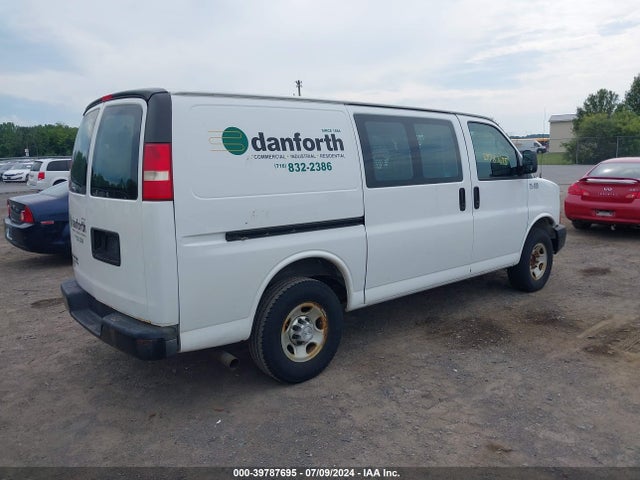 Chevrolet Express 2500 Work Van 2015 1GCWGFCF4F1129094 Image 4