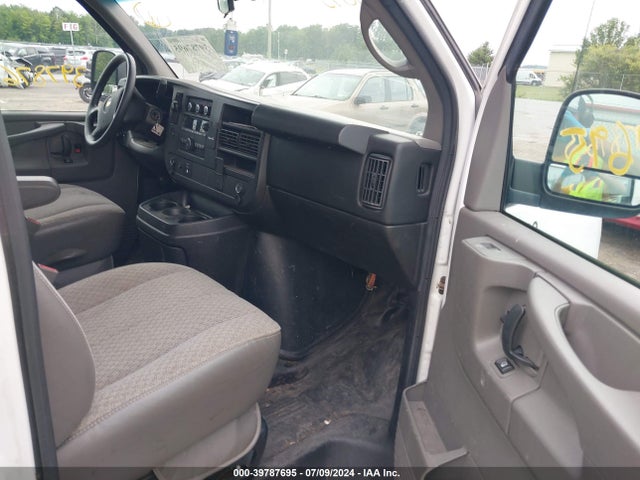 Chevrolet Express 2500 Work Van 2015 1GCWGFCF4F1129094 Image 5
