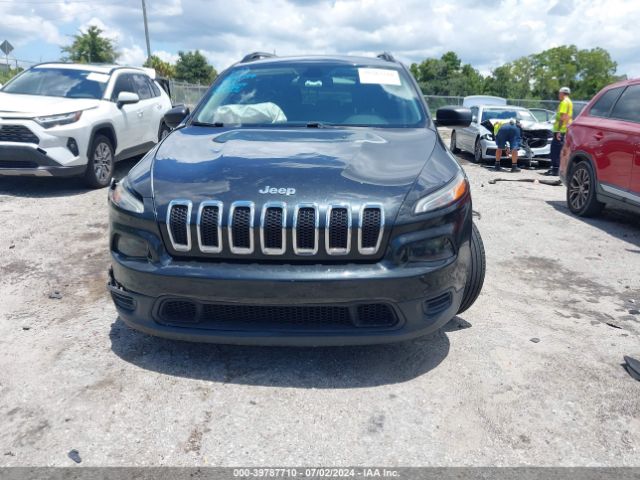 1C4PJLAS9GW288489 Jeep Cherokee Sport