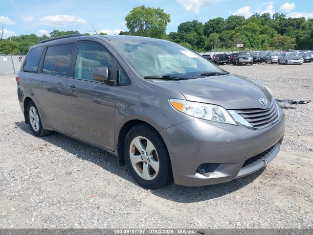 Toyota Sienna Le 8 Passenger 2015 5TDKK3DC4FS628366 main image