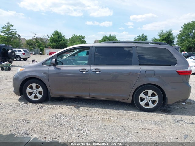 Toyota Sienna Le 8 Passenger 2015 5TDKK3DC4FS628366 Image 14