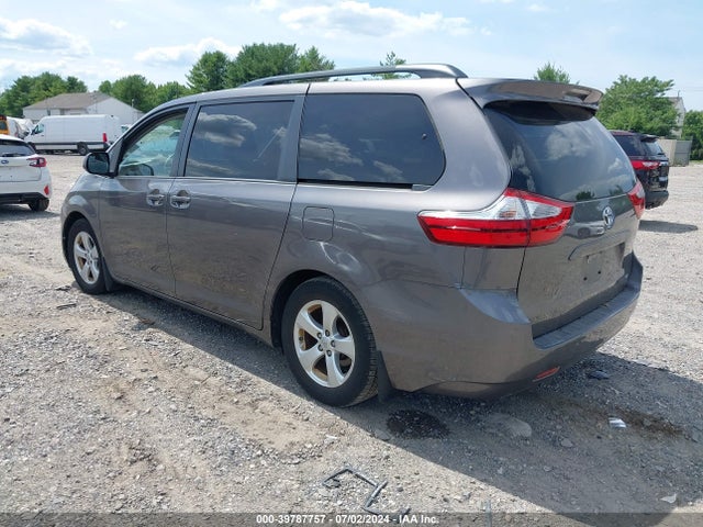 Toyota Sienna Le 8 Passenger 2015 5TDKK3DC4FS628366 Image 3