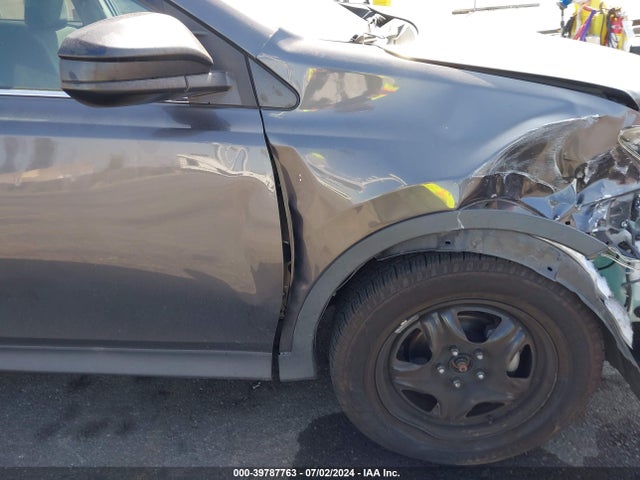 Toyota RAV4 LE 2015 2T3ZFREVXFW204663 Image 18
