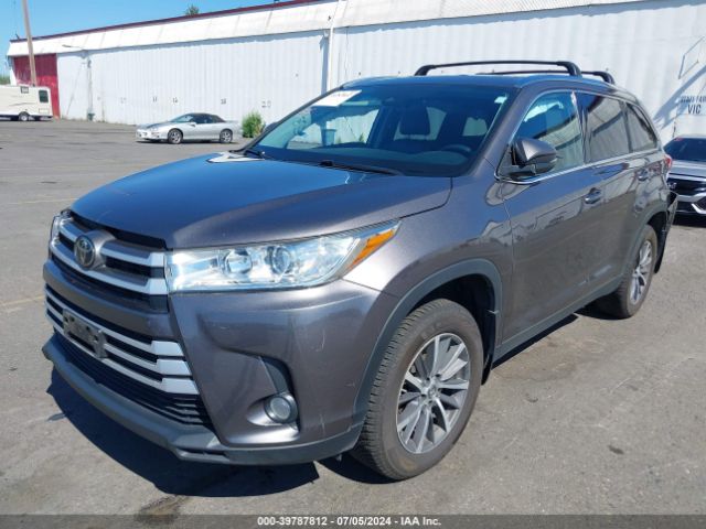 5TDJZRFH2KS949495 Toyota Highlander Xle
