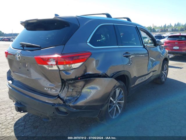 5TDJZRFH2KS949495 Toyota Highlander Xle