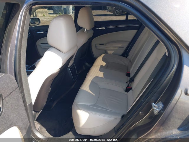 2C3CCARG4HH637382 Chrysler 300 Limited Awd