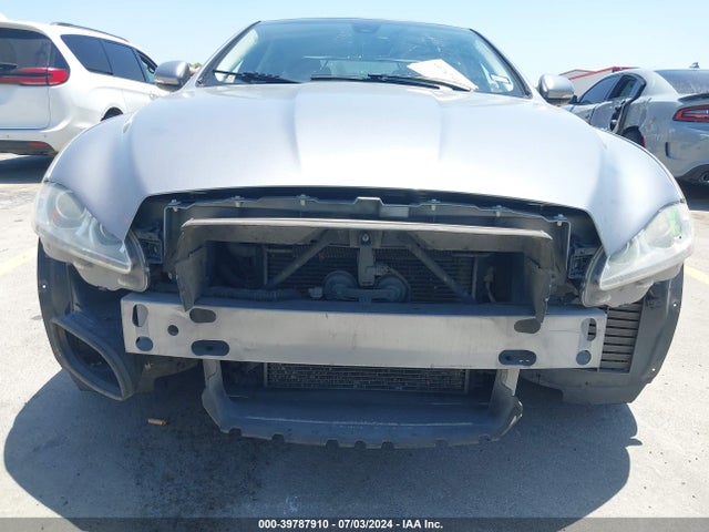 2011 JAGUAR XJ SAJWA2GE6BMV20608 Photo 5