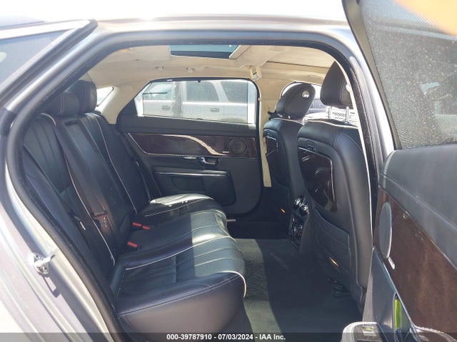 2011 JAGUAR XJ SAJWA2GE6BMV20608 Photo 7