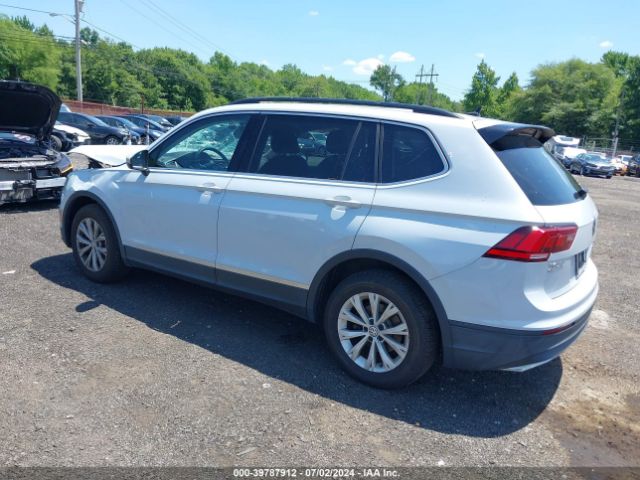 3VV2B7AX9JM149238 Volkswagen Tiguan 2.0t Se/2.0t Sel