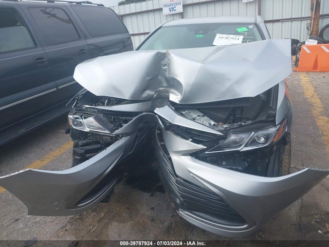 Toyota CAMRY LE 2022 4T1C11AK8NU718214 Image 12