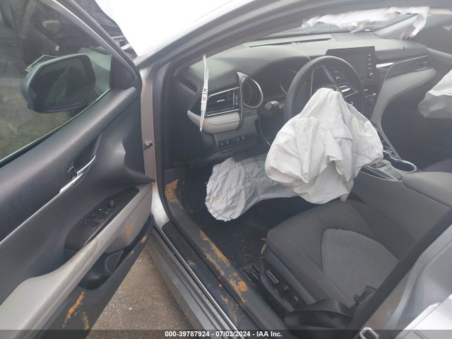 Toyota CAMRY LE 2022 4T1C11AK8NU718214 Image 5