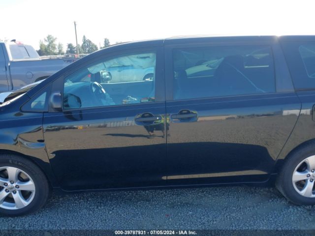 5TDZK3DC6FS554978 Toyota Sienna L 7 Passenger