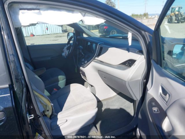 5TDZK3DC6FS554978 Toyota Sienna L 7 Passenger