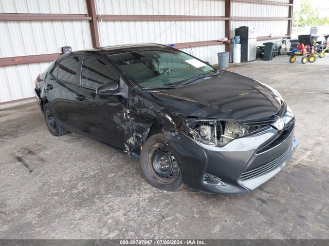 Toyota COROLLA LE 2017 5YFBURHE0HP715976 главное изображение