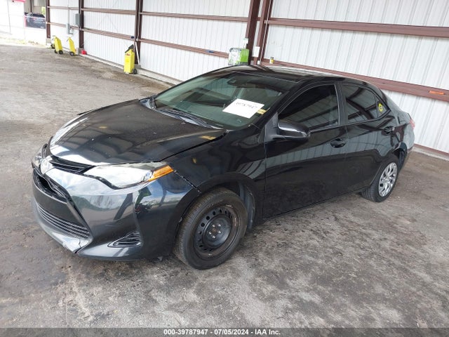 Toyota COROLLA LE 2017 5YFBURHE0HP715976 Image 2