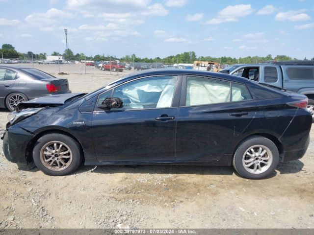 JTDKARFU1G3006905 Toyota Prius Four
