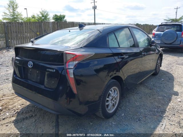 JTDKARFU1G3006905 Toyota Prius Four