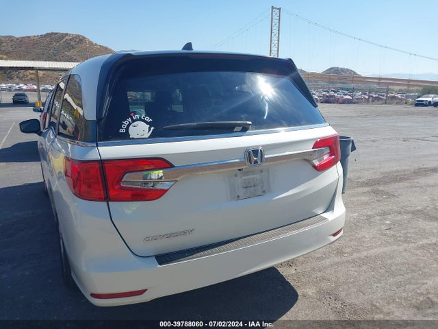 Honda ODYSSEY EX 2018 5FNRL6H58JB024700 Image 16