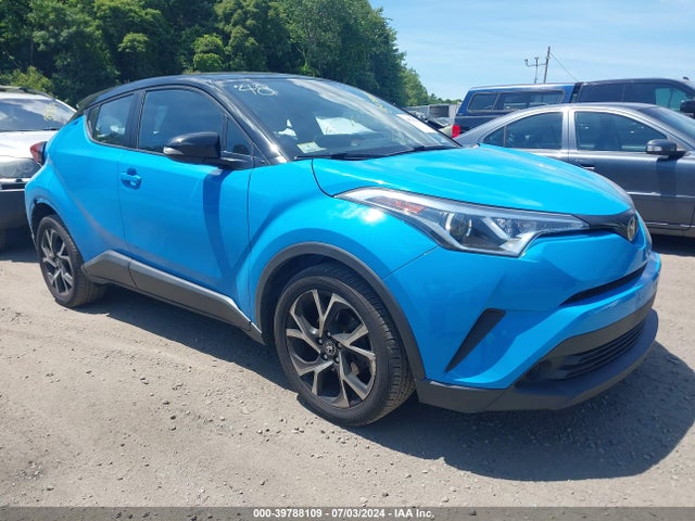 Toyota C-HR XLE 2019 NMTKHMBX0KR075895 main image
