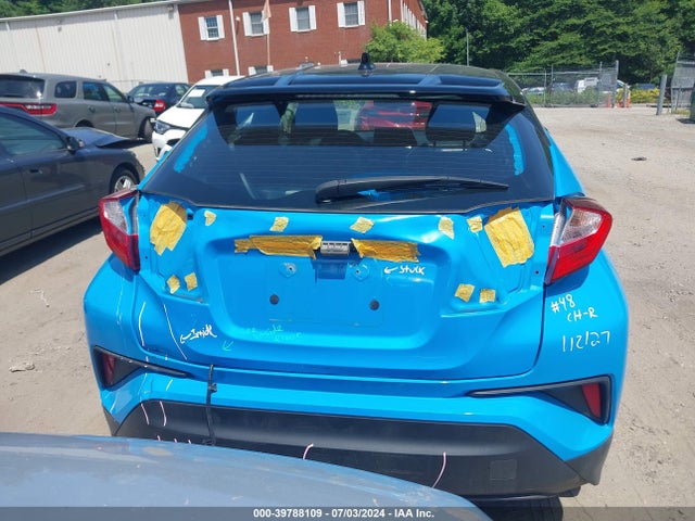 Toyota C-HR XLE 2019 NMTKHMBX0KR075895 Image 17