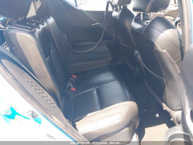 Toyota C-HR XLE 2019 NMTKHMBX0KR075895 Image 8