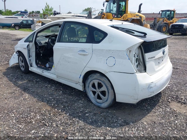 Toyota Prius Two 2014 JTDKN3DUXE1801691 Image 3
