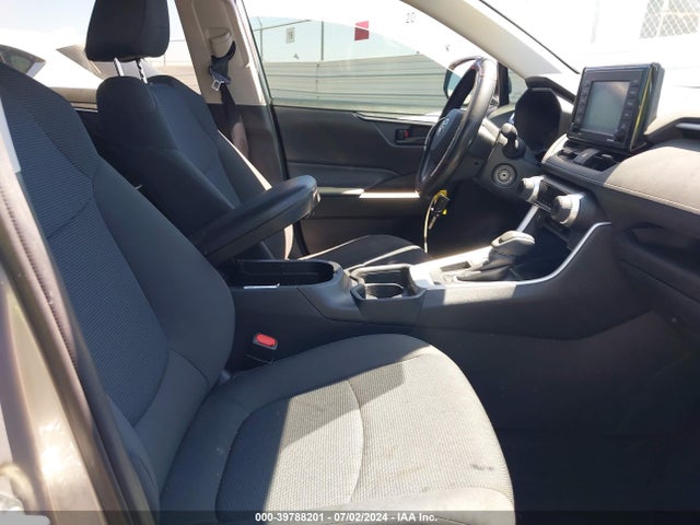 Toyota RAV4 LE 2020 2T3H1RFV3LC045944 Image 5