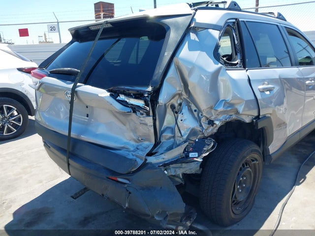 Toyota RAV4 LE 2020 2T3H1RFV3LC045944 Image 6
