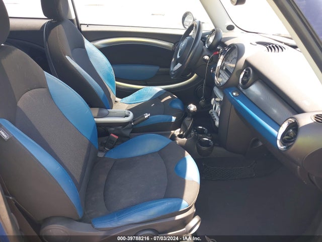 2008 MINI COOPER S WMWMF73588TT91244 Photo 4