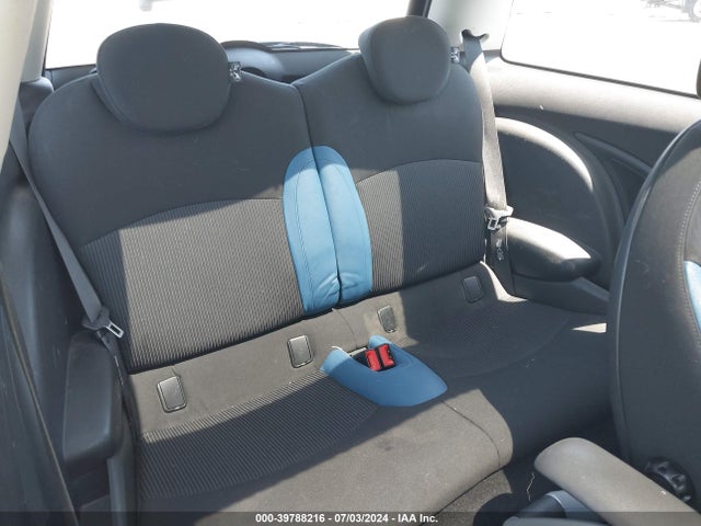 2008 MINI COOPER S WMWMF73588TT91244 Photo 7