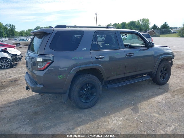 Toyota 4RUNNER SR5 2018 JTEBU5JR5J5504020 Image 4