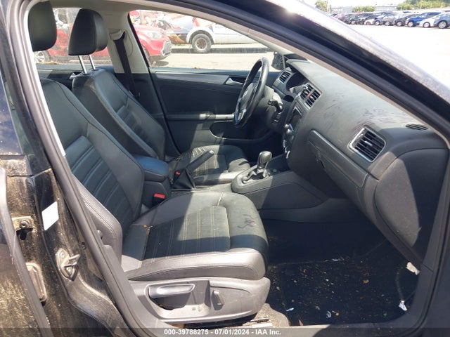 3VWL17AJ9EM217767 Volkswagen Jetta 1.8t Sel