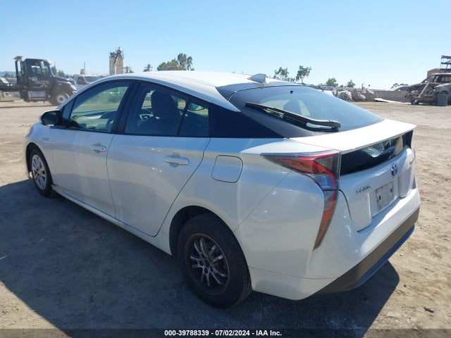 Toyota Prius Two 2016 JTDKBRFU5G3001865 Image 3