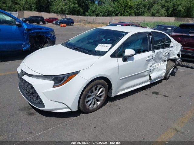 Toyota COROLLA LE 2022 5YFVPMAE1NP301876 Image 2
