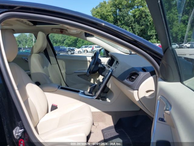 YV140MFB1F1304744 Volvo S60 T5 Premier