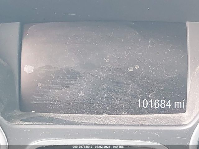 1FMCU9GX8FUA53115 Ford ESCAPE SE