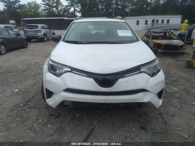 JTMZFREV2GD089992 Toyota RAV4 LE